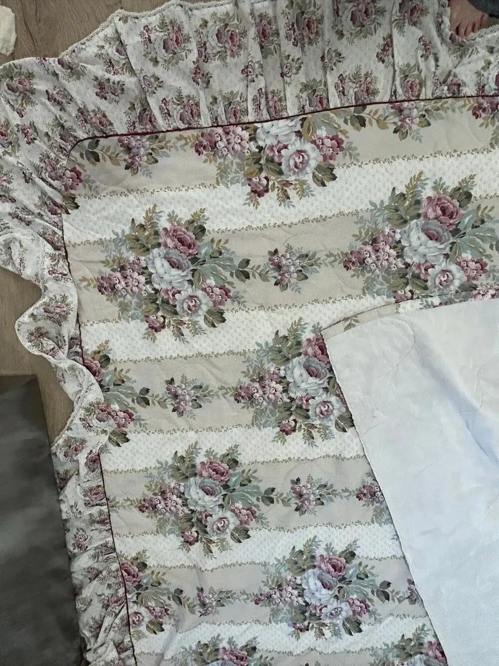 Cottagecore Floral Ruffled Bedspread King Cabbage Rose Shabby Chic
